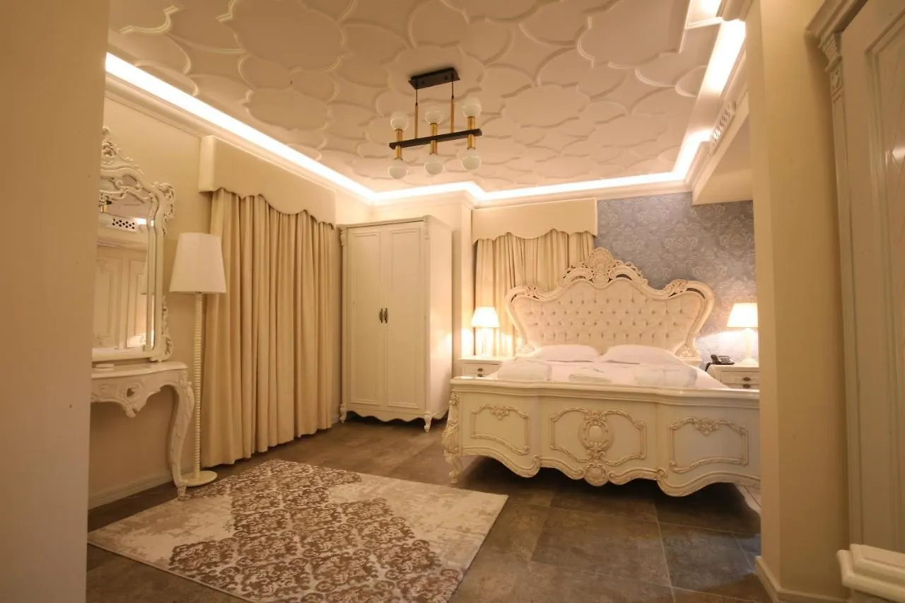 Vila Ekrem Korce 4*,