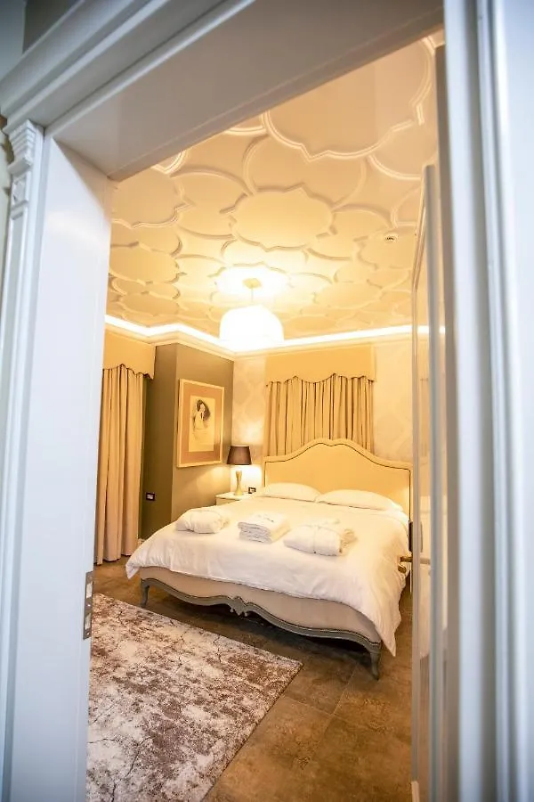 Vila Ekrem Korce 4*,