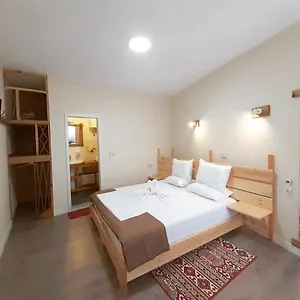 Guest house At Pikotiko's - For Rent, Korce