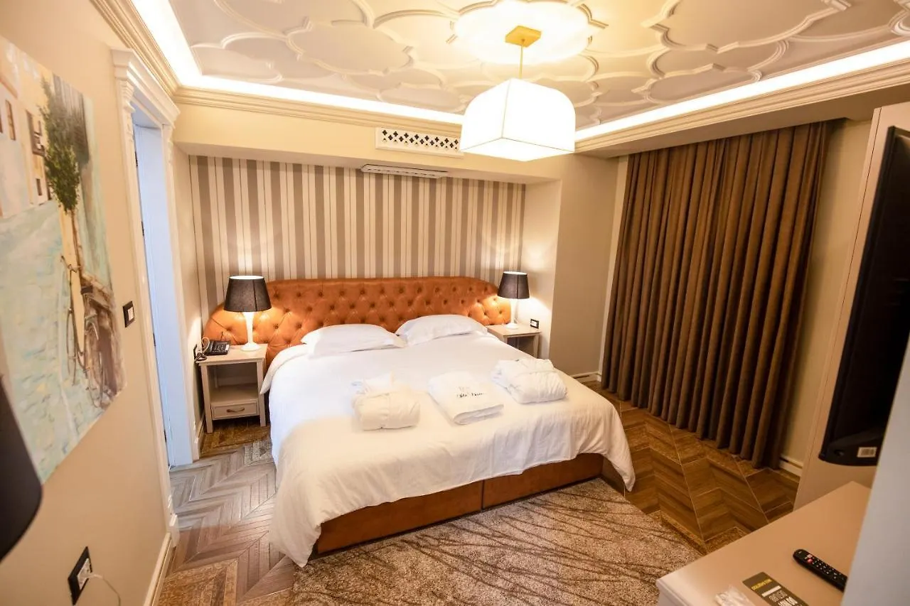 **** Hotel Vila Ekrem Korce Albánie