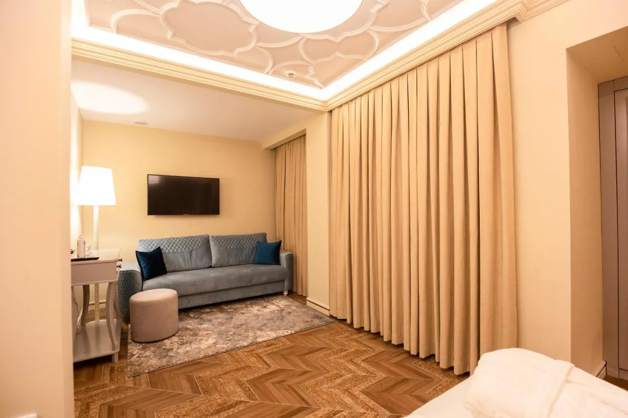 **** Hotel Vila Ekrem Korce Albánie